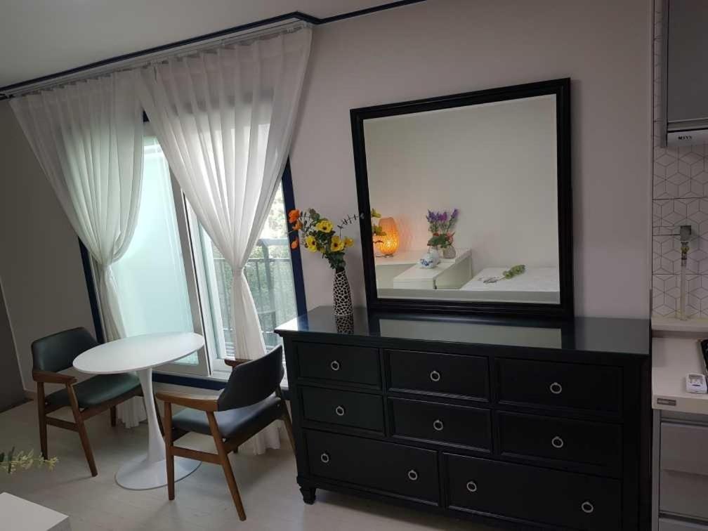 Villa Joeuntwinville, 7min Walk To Line 9 Subway Station, Quiet Residential Area *