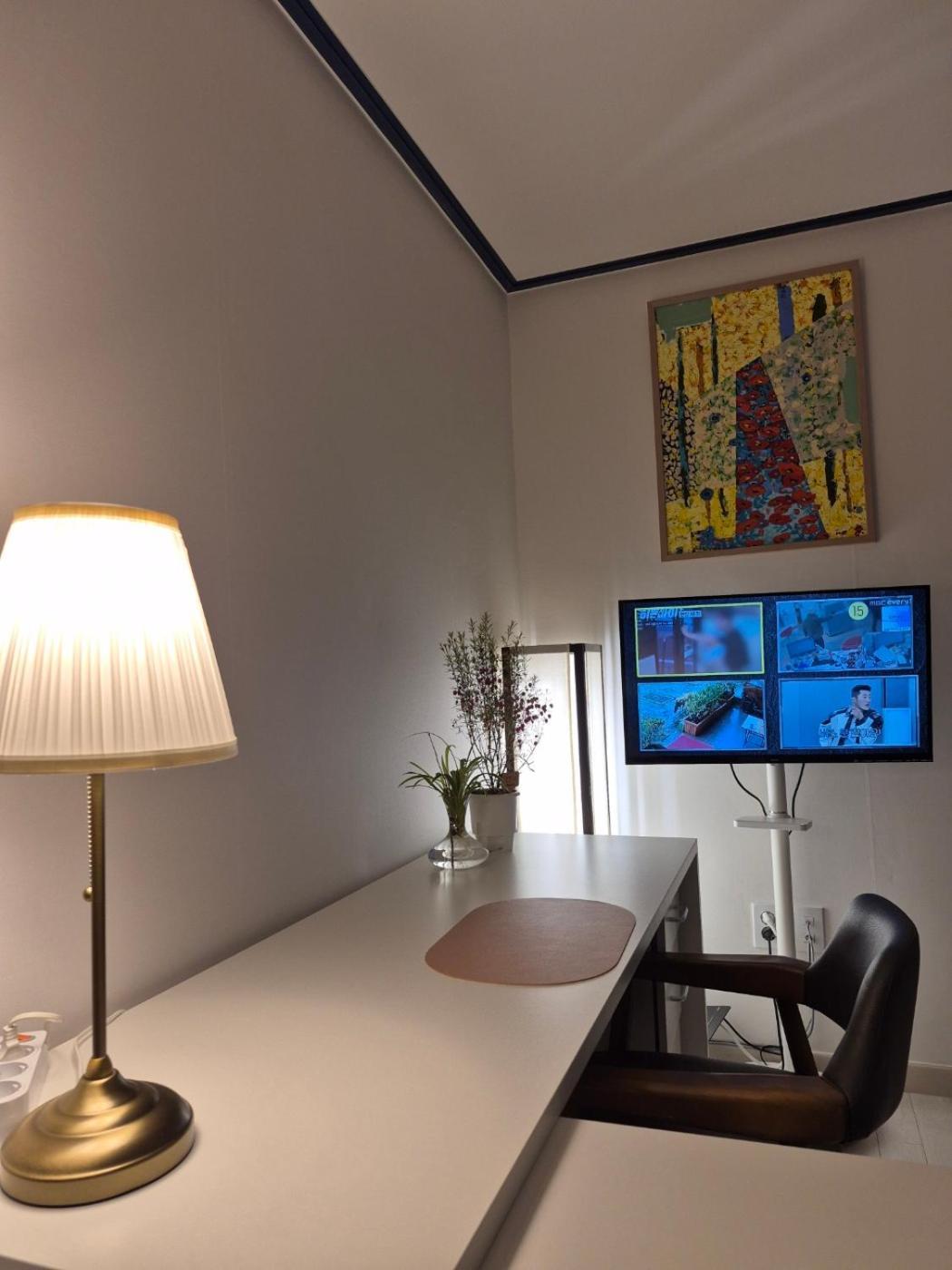 Joeuntwinville, 7min Walk To Line 9 Subway Station, Quiet Residential Area Villa