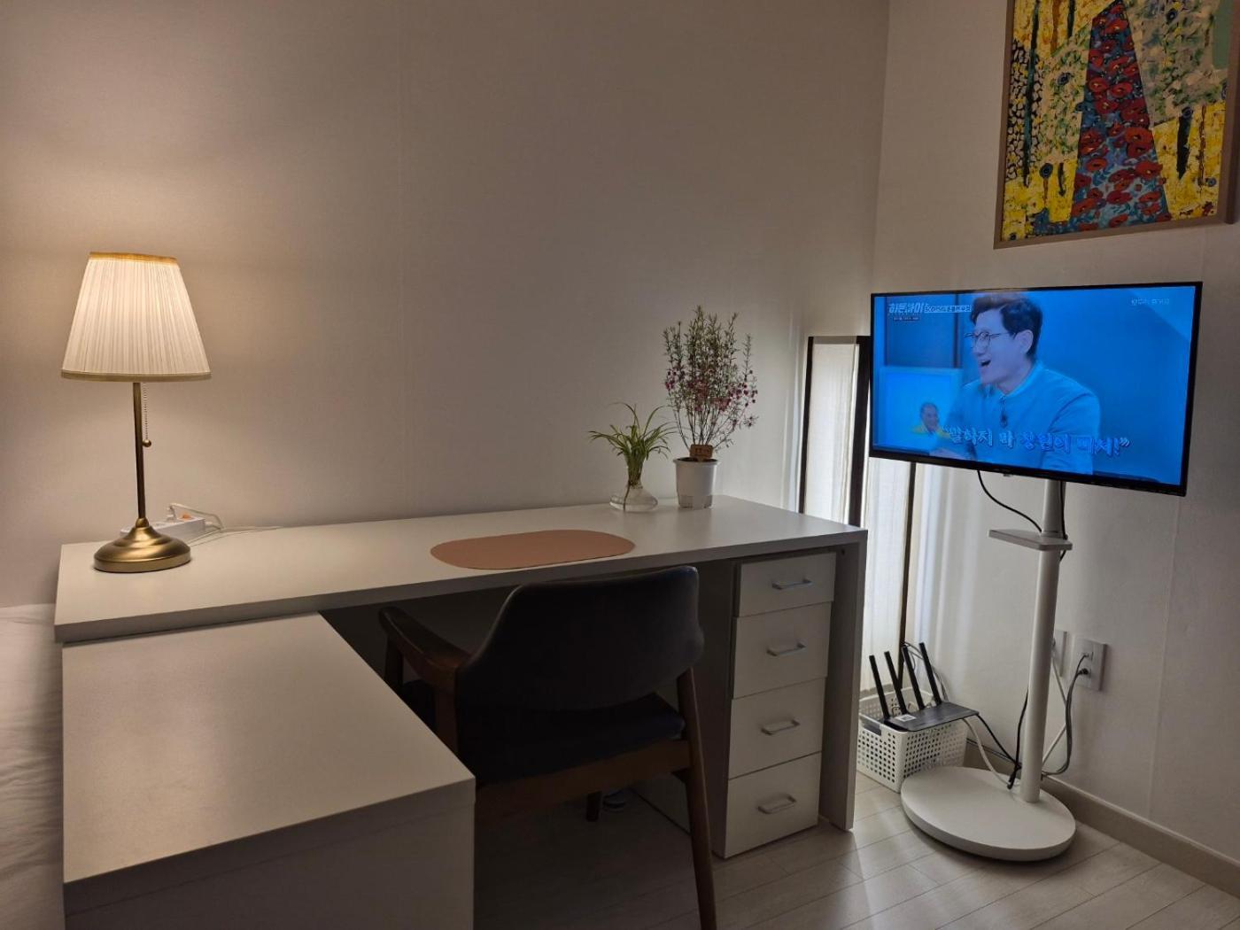 Joeuntwinville, 7min Walk To Line 9 Subway Station, Quiet Residential Area Seoul
